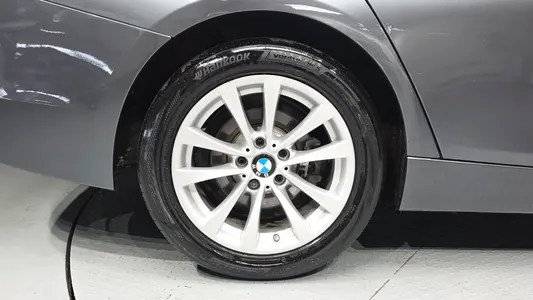 BMW 3 Series (F30) 320d xDrive 2017 5