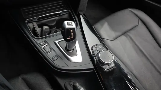 BMW 3 Series (F30) 320d xDrive 2017 9