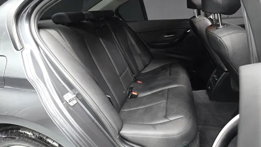BMW 3 Series (F30) 320d xDrive 2017 12