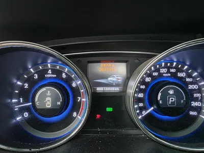 Hyundai YF Y20 2010 13