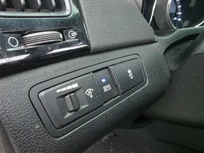 Hyundai YF Y20 2010 10