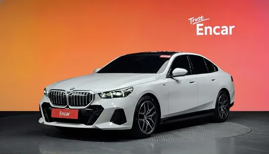 BMW 5 Series (G60) 520i M 2025 20