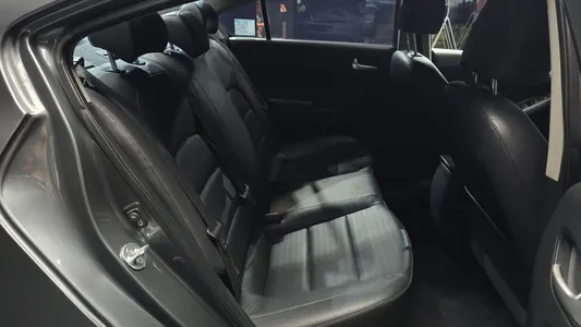 Kia K3 2016 11