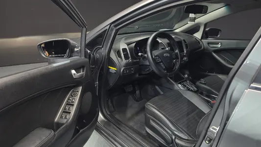 Kia K3 2016 10