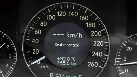 Mercedes-Benz E-Class W211 E280 2009 19