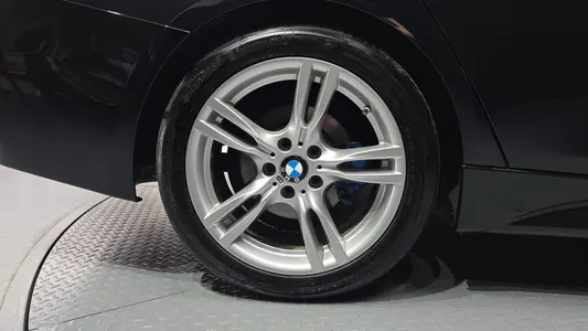BMW 3 Series (F30) 330i M 2018 5