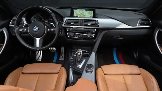 BMW 3 Series (F30) 330i M 2018 7