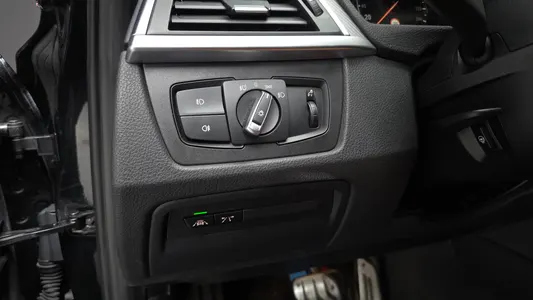 BMW 3 Series (F30) 330i M 2018 13