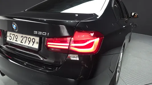 BMW 3 Series (F30) 330i M 2018 23