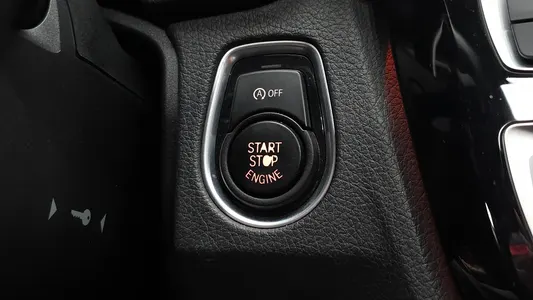 BMW 3 Series (F30) 330i M 2018 28