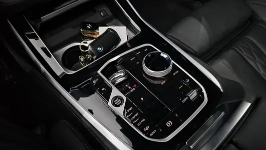 BMW X7 (G07) xDrive 40i M 6 2024 9