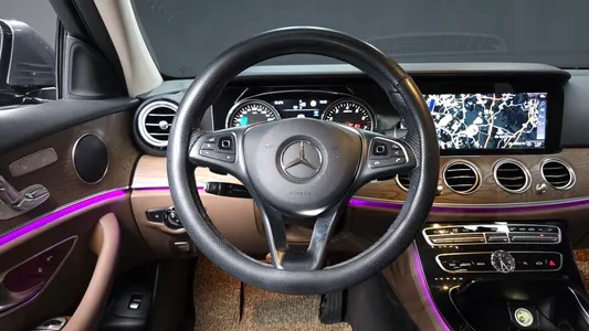 Mercedes-Benz E-Class W213 E300 2017 12