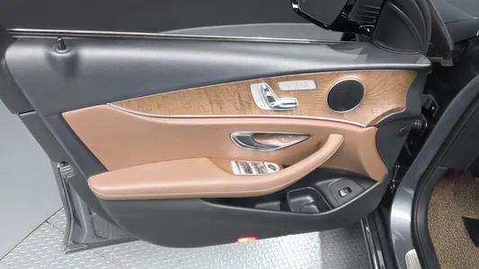 Mercedes-Benz E-Class W213 E300 2017 24