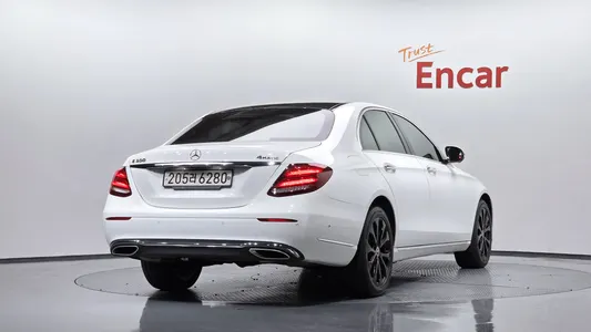 Mercedes-Benz E-Class W213 E300 4MATIC 2018