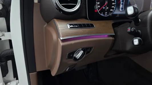 Mercedes-Benz E-Class W213 E300 4MATIC 2018 19