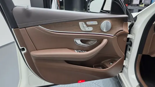 Mercedes-Benz E-Class W213 E300 4MATIC 2018 24