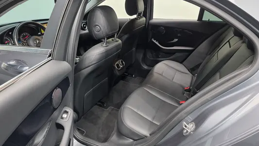 Mercedes-Benz C-Class W205 C200 2019 16