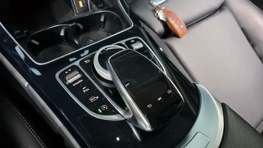 Mercedes-Benz C-Class W205 C200 2019 24
