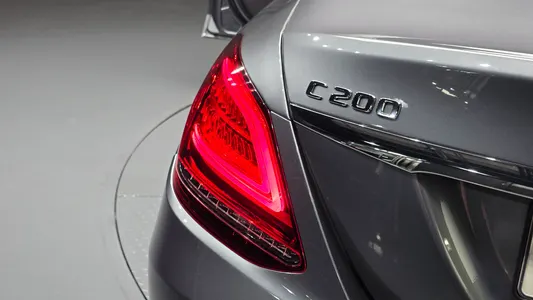 Mercedes-Benz C-Class W205 C200 2019 29