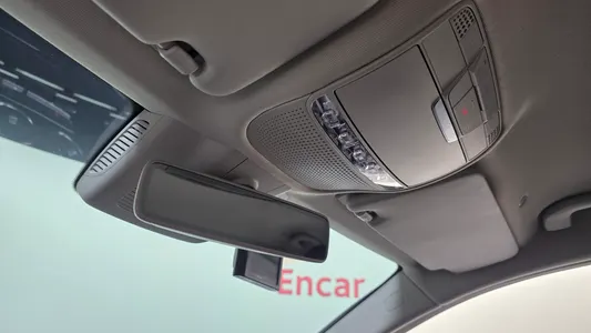 Mercedes-Benz C-Class W205 C200 2019 35