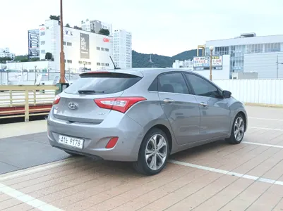 Hyundai i30() 1.6 VGT 2012 4