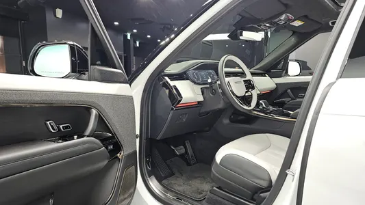 Land Rover 3 P400 AB 2025 10