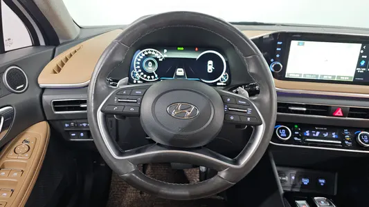 Hyundai (DN8) 2.0 2022 13