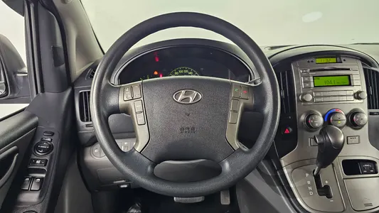 Hyundai Grand Starex 5 2015 13