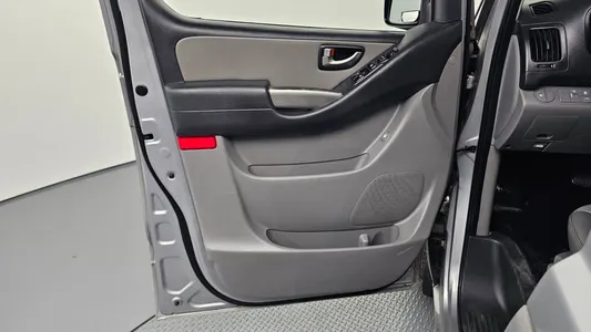 Hyundai Grand Starex 5 2015 24
