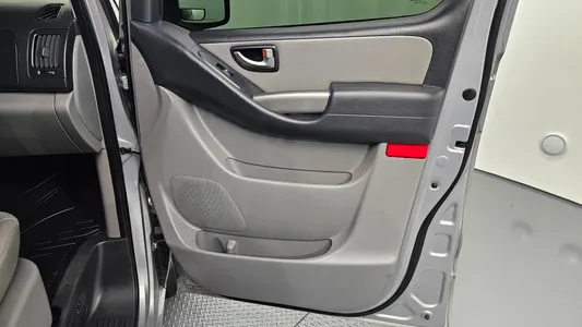Hyundai Grand Starex 5 2015 25