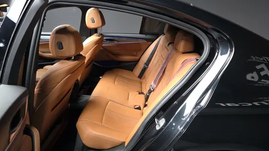 BMW 5 Series (G30) 520d M 2017 26