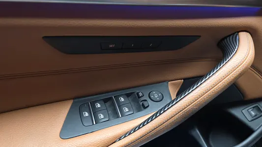 BMW 5 Series (G30) 520d M 2017 29