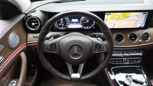 Mercedes-Benz E-Class W213 E300 4MATIC 2018 13