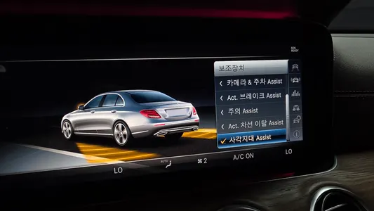 Mercedes-Benz E-Class W213 E300 4MATIC 2018 17