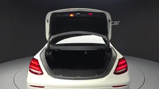 Mercedes-Benz E-Class W213 E300 4MATIC 2018 19