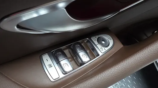 Mercedes-Benz E-Class W213 E300 4MATIC 2018 30