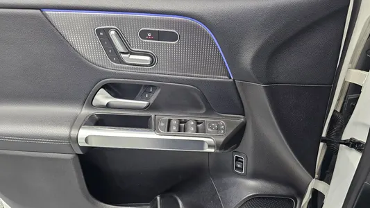 Mercedes-Benz GLB-Class X247 GLB220 2021 19