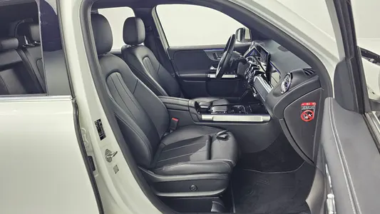 Mercedes-Benz GLB-Class X247 GLB220 2021 26