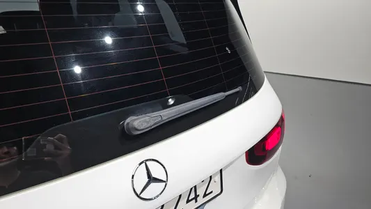 Mercedes-Benz GLB-Class X247 GLB220 2021 28