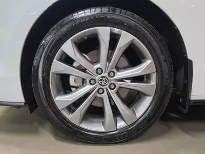 Toyota 4 2.5 2WD 2025 5