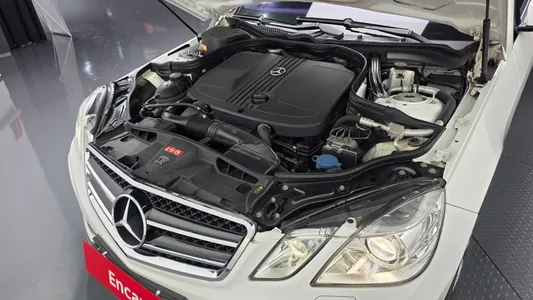Mercedes-Benz E-Class W212 E220 CDI 2013 6
