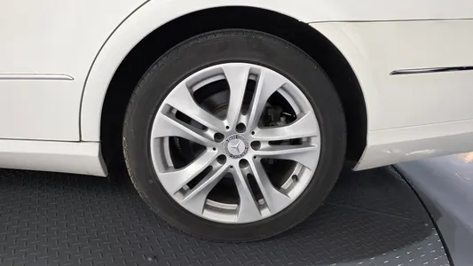 Mercedes-Benz E-Class W212 E220 CDI 2013 21