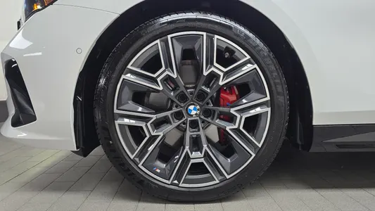 BMW 5 Series (G60) 530i xDrive M 2025 5