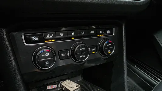 Volkswagen 2 2.0 TDI 2018 16