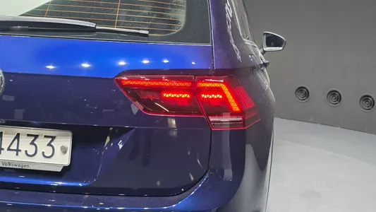 Volkswagen 2 2.0 TDI 2018 23