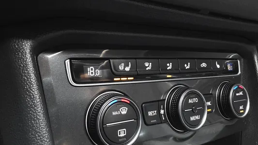 Volkswagen 2 2.0 TDI 2018 34