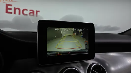 Mercedes-Benz GLA-Class X156 GLA220 2018 14