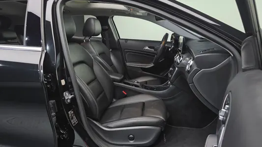 Mercedes-Benz GLA-Class X156 GLA220 2018 26