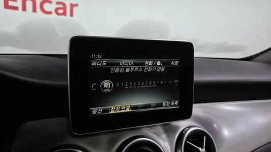 Mercedes-Benz GLA-Class X156 GLA220 2018 30