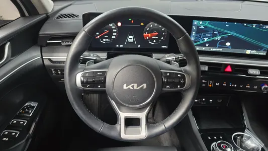 Kia K5 3 2.0 2025 12